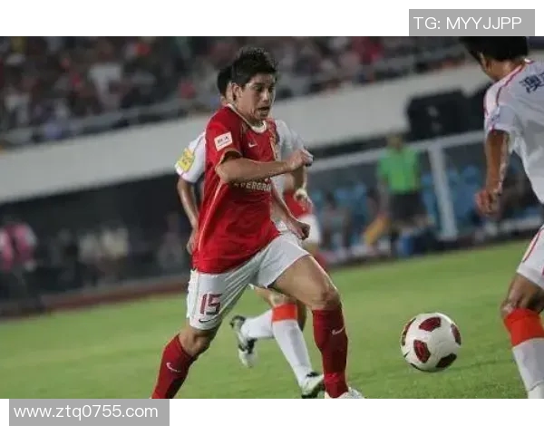 足球球星能力值全面解析 谁是当今足坛最强球员排行榜